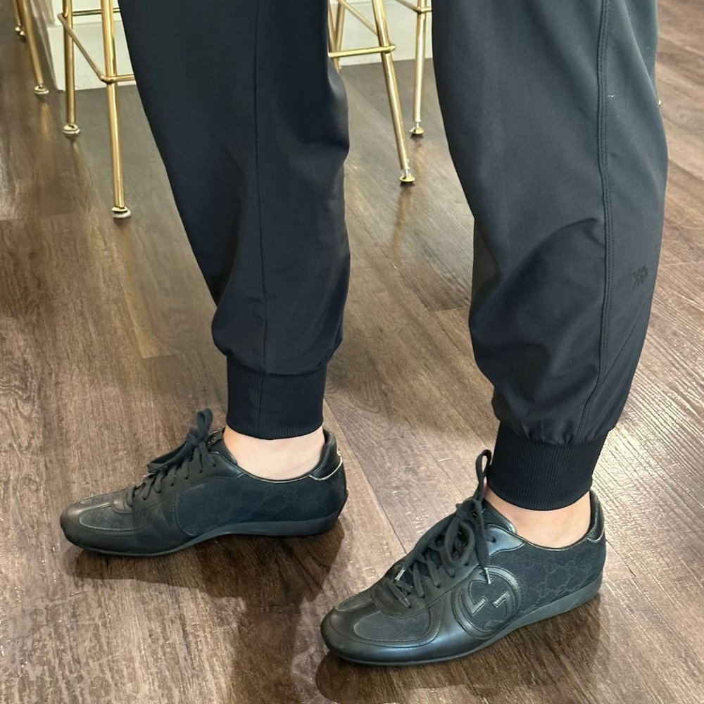 GUCCI Logo Leather Sneakers